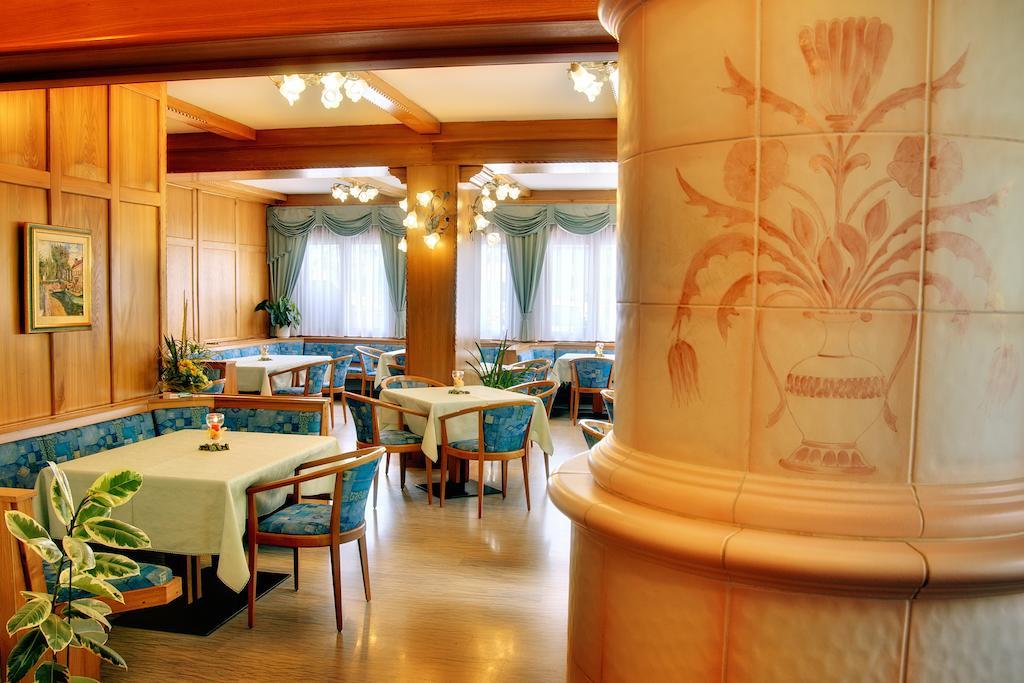Albergo Miramonti Rabbi Bagian luar foto